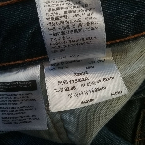 LEVI'S STRAUSS & CO. Men's Denim Jeans - Picture 10 of 11